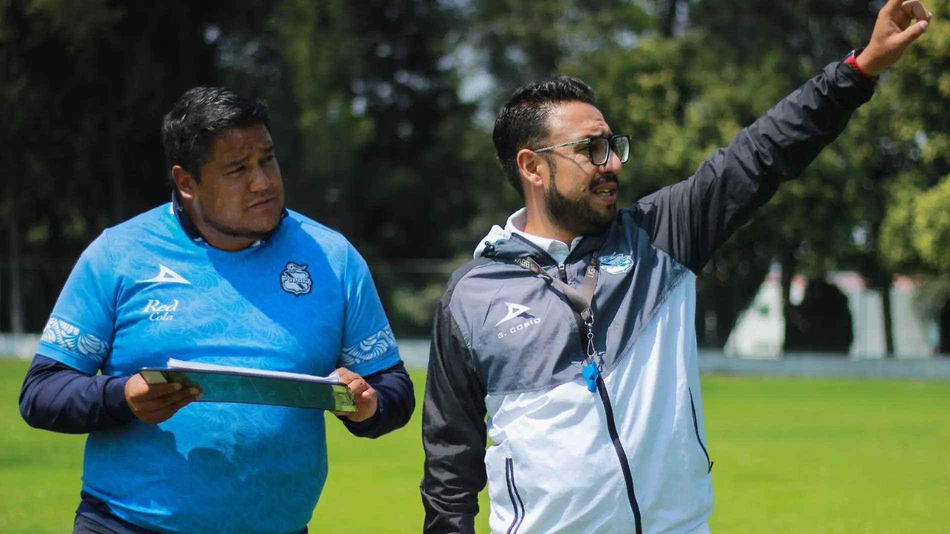 Guillermo Cosío ya se estrenó el jueves como entrenador Cortesía Puebla Femenil